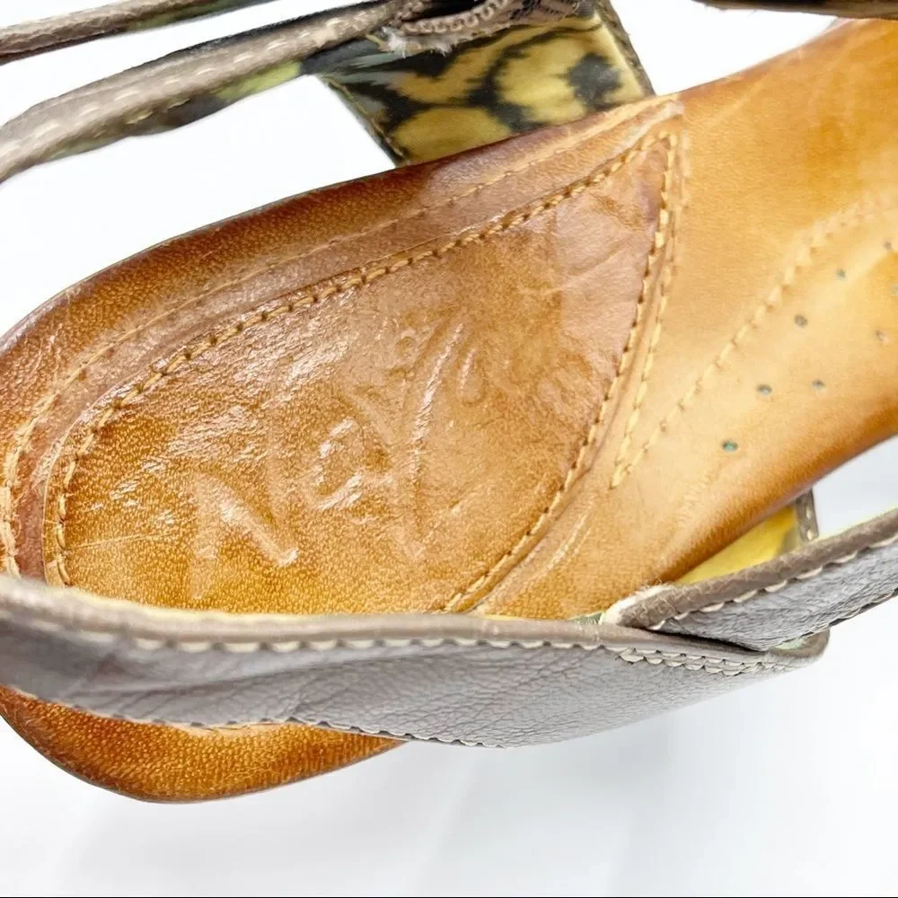Nayä Tawny ankle strap leather block heel sandals